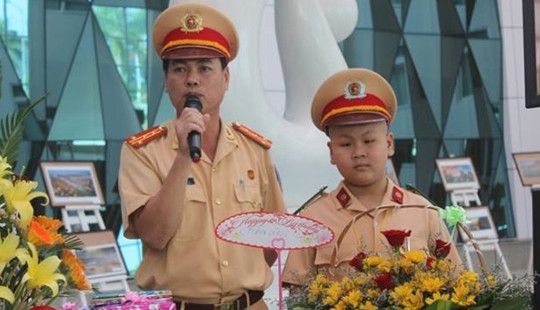 Cậu bé bị ung thư ước mơ làm Cảnh sát giao thông đã qua đời
