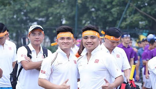Cư dân "Vin" nô nức đi hội