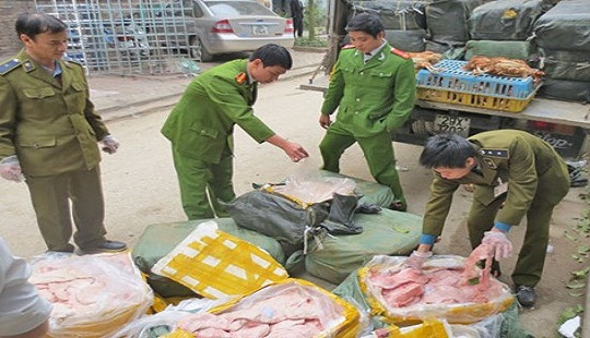 Người bán hàng giả là lương thực, thực phẩm có thể bị phạt 7 năm tù