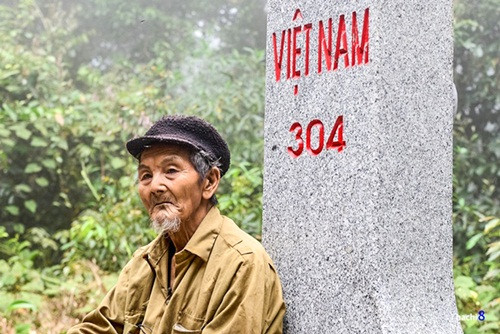 Người “truyền lửa” giữ biên cương