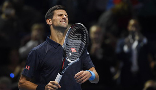 Djokovic giành quyền với bán kết với thành tích toàn thắng