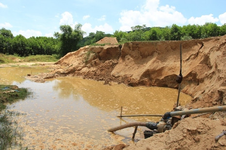 Thanh Hóa: Xử phạt 7 tàu hút cát trái phép 303 triệu đồng