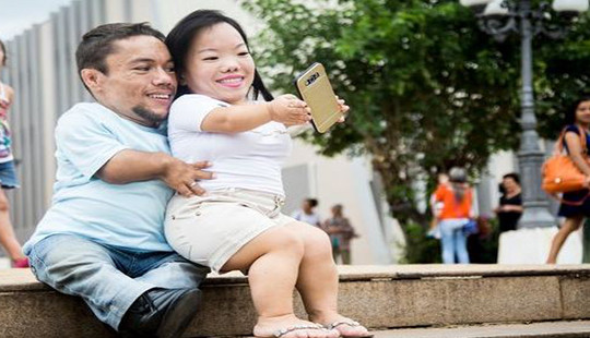 Đám cưới trong mơ của cô dâu chú rể lùn nhất thế giới