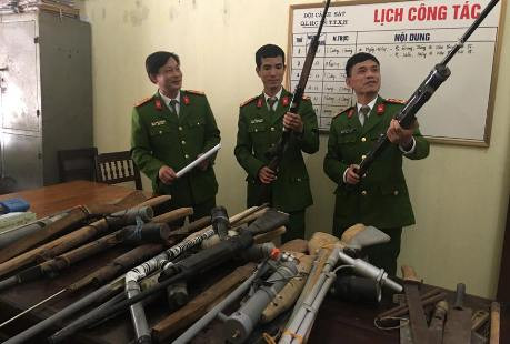 Thanh Hóa: Vận động người dân giao nộp súng tự chế và vũ khí nóng