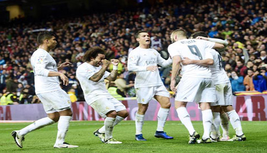 Real tiếp tục thể hiện phong độ cao và giành vé đi tiếp tại Champions League