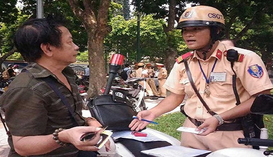 Phí sang tên chính chủ xe máy không tìm được chủ cũ như thế nào?