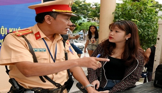 Mượn xe của người khác có bị xử phạt không chính chủ?