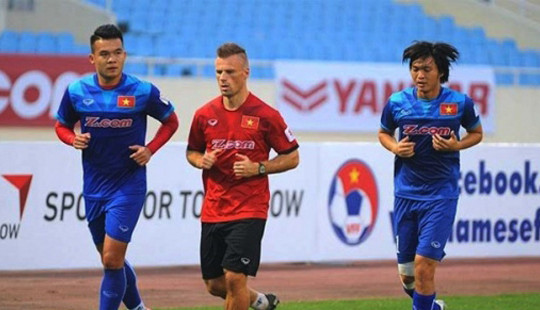 Bị chơi xấu, Thành Lương, Hoàng Thịnh phải tập riêng
