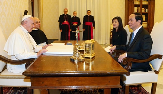 Chủ tịch nước hội kiến Giáo hoàng Francis; kết thúc chuyến thăm Italy