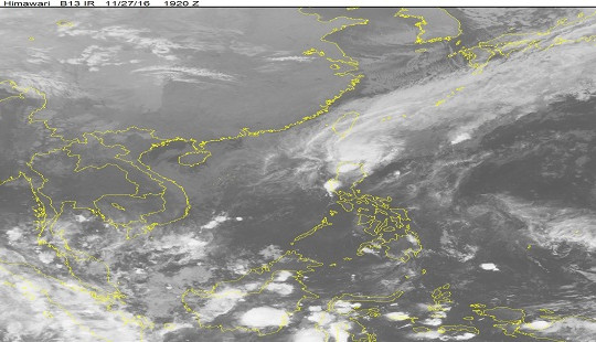 Hoàn lưu sau bão kết hợp không khí lạnh gây mưa lớn ở nam Trung Bộ