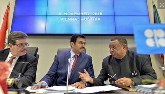OPEC đạt được thỏa thuận cắt giảm sản lượng khai thác