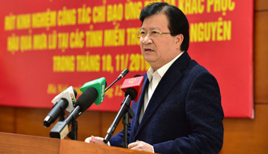 Ứng phó, khắc phục hậu quả mưa lũ: Ai cũng thấy rõ việc, nhưng triển khai chậm