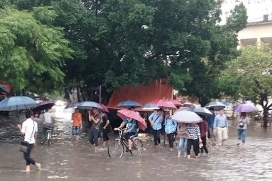 Đảm bảo an toàn cho học sinh vùng lũ miền Trung