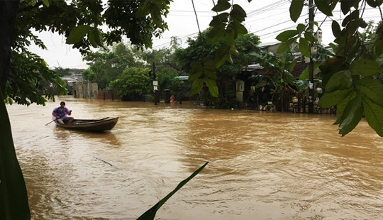 Quảng Nam: Lật ghe trong mưa lũ, một người mất tích