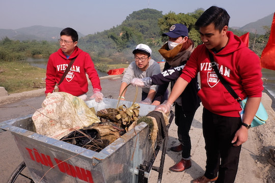 SSEAYP 2016: “Đi xa để về gần”