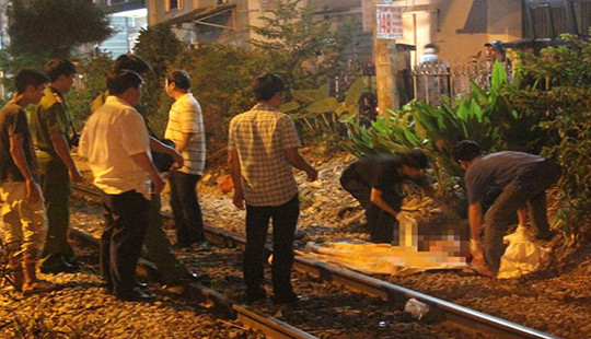 Tàu hỏa tông văng hơn 30m, người đàn ông tử vong