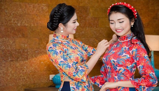 Ngọc Hân được "bản sao" Hoa hậu Nguyễn Thị Huyền rủ đi ăn đêm