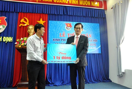 Tập đoàn C.T Group tặng 1 tỷ đồng cho các hoạt động an sinh xã hội của tỉnh Bình Định