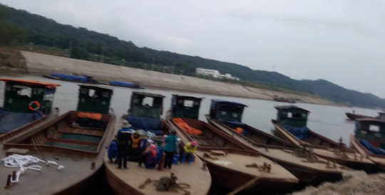 Ghi ở cung đường buôn lậu-Kỳ 1: Nhộn nhịp lối mở vùng biên