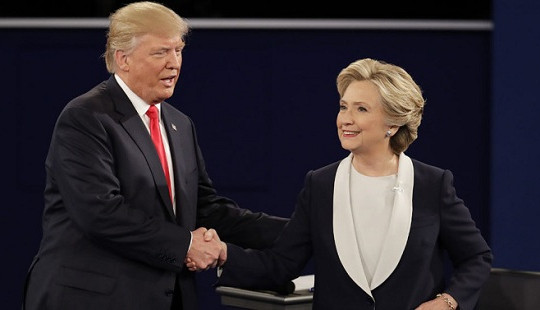 Bà Hillary Clinton quyết định tham dự lễ nhậm chức Tổng thống của đối thủ