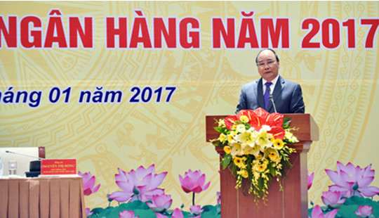 Thủ tướng: Không để tình trạng khách hàng đột ngột mất tiền trong tài khoản