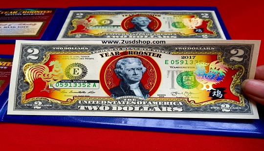 Tờ tiền 2 USD hình gà hút khách thị trường quà Tết