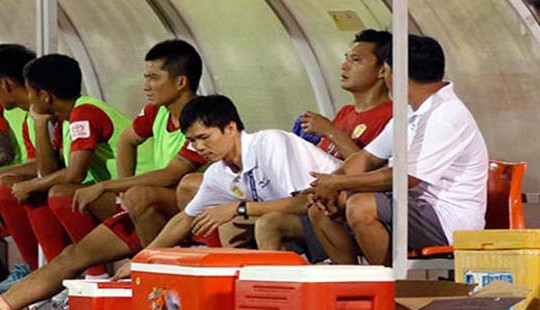 Công Vinh lần đầu kỷ luật nội bộ trên cương vị chủ tịch CLB TPHCM