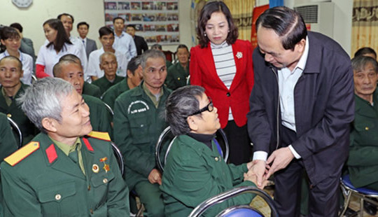 Chủ tịch nước thăm Trung tâm điều dưỡng thương binh Nho Quan