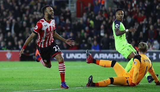 Liverpool-Southampton: Cú sẩy chân của “Bầy quỷ”