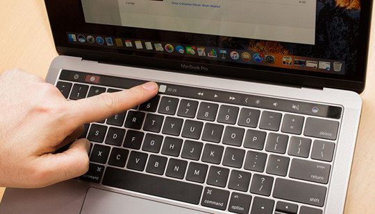 Consumer Reports khuyến cáo người mua MacBook Pro trở lại