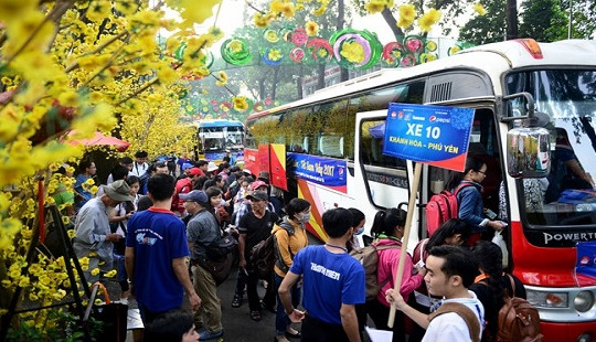 Tặng 5.000 vé xe miễn phí cho sinh viên, người lao động nghèo về quê ăn tết