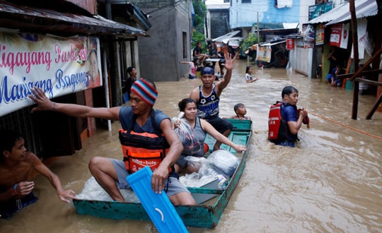 Philippines: Hơn 1.300 người phải sơ tán khẩn cấp do lũ quét, lở đất