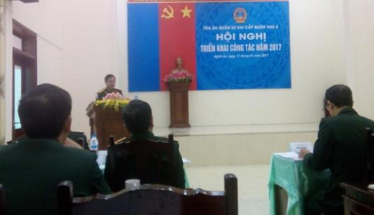 Tòa án quân sự hai cấp Quân khu 4 triển khai công tác năm 2017
