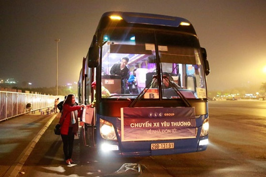 Khởi hành 2 chuyến xe miễn phí  đầu tiên  về quê đón Tết của FLCbus