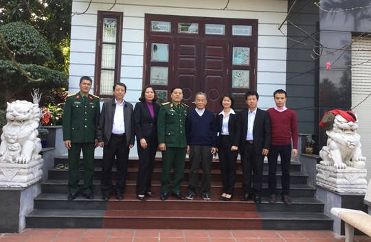 Phó Chánh án TANDTC Nguyễn Văn Hạnh chúc Tết gia đình nguyên lãnh đạo TANDTC