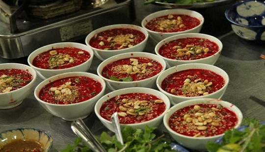 Coi chừng hết Tết, chết người chỉ vì bát tiết canh