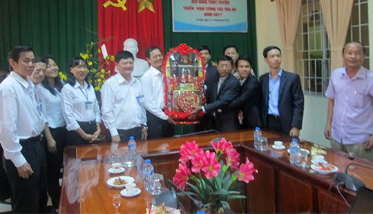 Đoàn đại biểu Tòa án tỉnh Tà Keo (Campuchia) thăm, chúc Tết TAND tỉnh An Giang