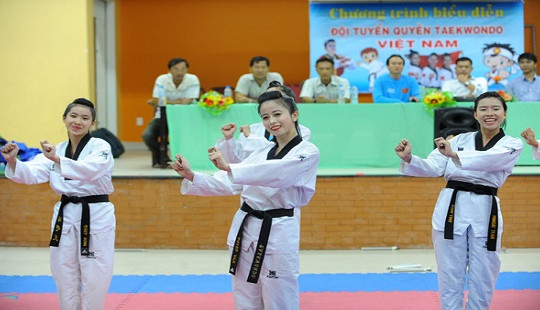 Taekwondo Việt Nam “mở hàng” đầu năm 4 HCV