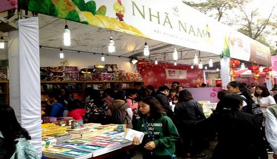 Hà Nội: Khai mạc Phố sách Xuân Đinh Dậu 2017