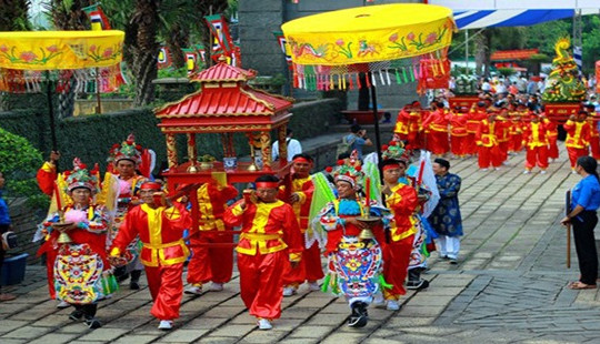 Cán bộ, công chức có được nghỉ 4 ngày dịp Giỗ tổ Hùng Vương?