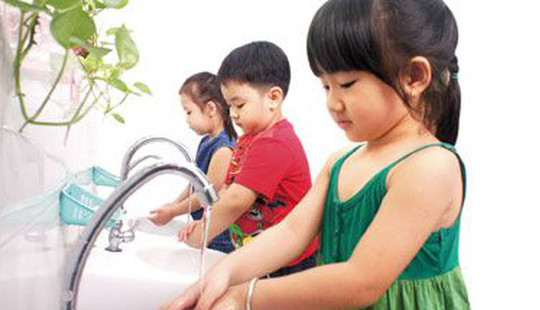 Bộ Y tế cảnh báo bệnh tay chân miệng vào mùa cao điểm