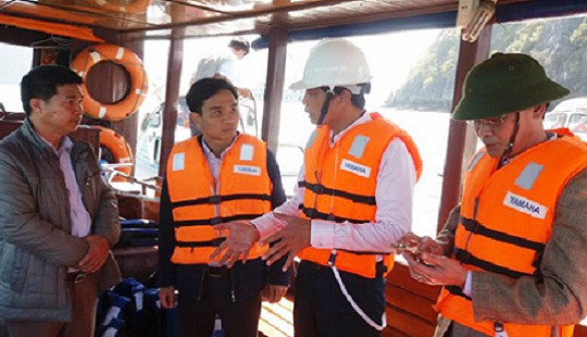 Quảng Ninh: Du khách người Úc tử vong khi rơi xuống biển