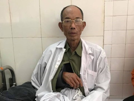 Hai bố con đánh thương binh sau va chạm giao thông bị khởi tố
