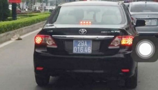 Xử phạt 1 triệu đồng, tước bằng lái tài xế xe biển xanh đi vào làn đường xe buýt nhanh