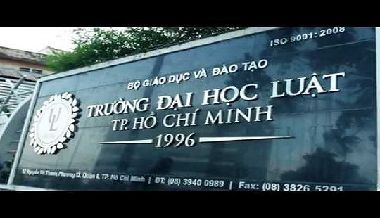 Sinh viên Luật bị đình chỉ học vì mang tài liệu photo vào trường