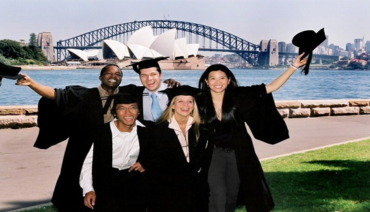 Học bổng sau đại học của Chính phủ Australia nhận hồ sơ đăng ký