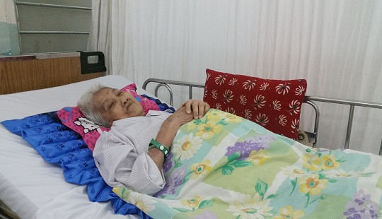 Cứu sống cụ bà 90 tuổi vỡ động mạch chủ bụng
