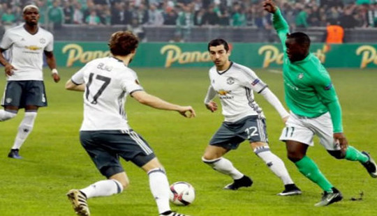 MU nhận tin buồn trước chung kết League Cup