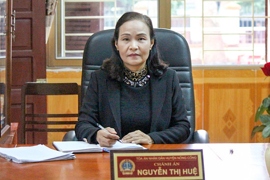 Những “bí kíp” của “bông hồng gai” Tòa án xứ Thanh