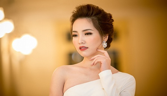 Vẻ đẹp của 'gái một con' Thụy Vân khiến khán giả tròn xoe mắt